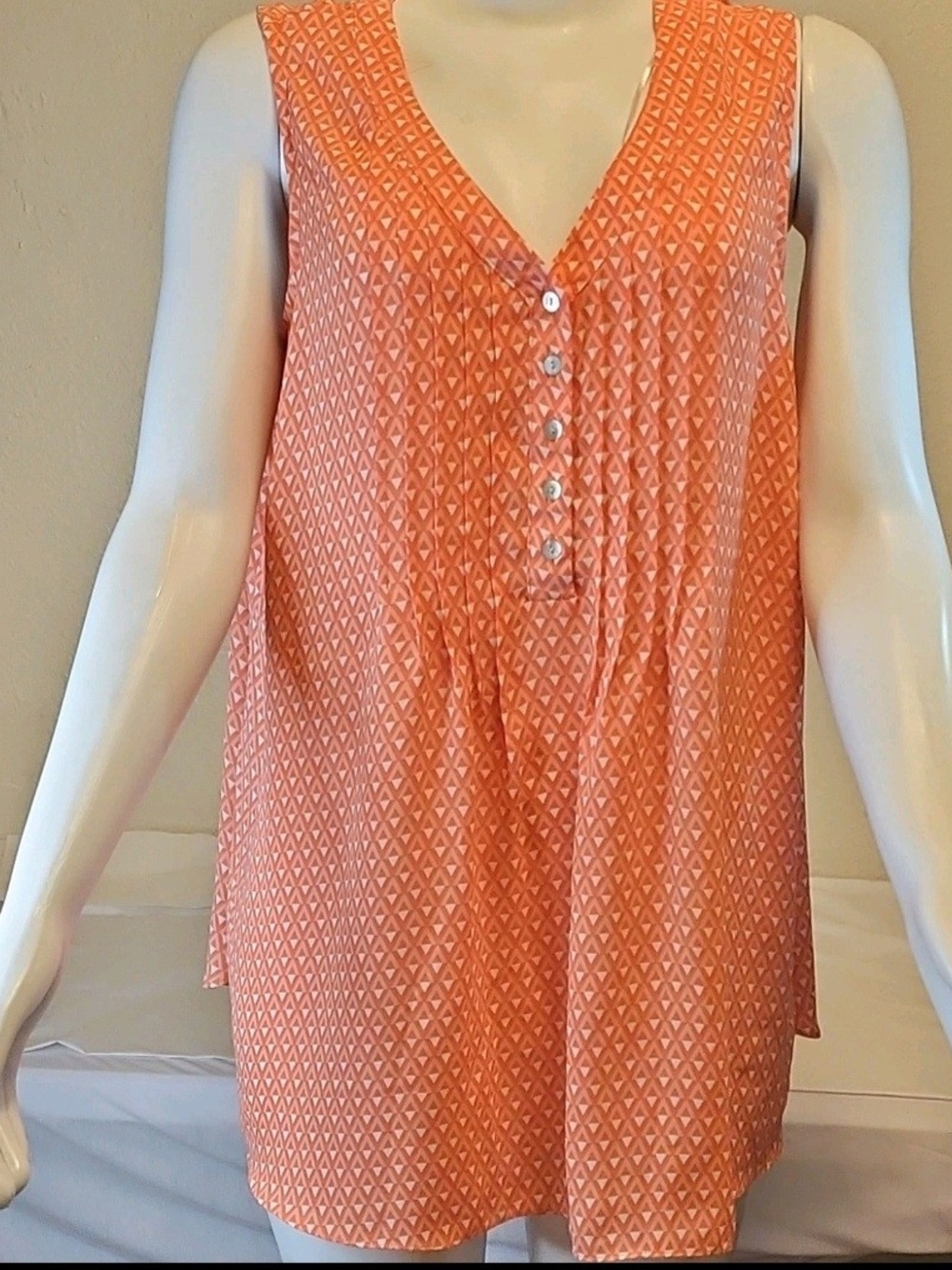 Rose & Olive Coral Printed V-Neck Button-Front Tank